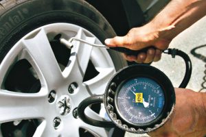 Cómo inflar las ruedas de tu coche: todo lo que necesitas saber