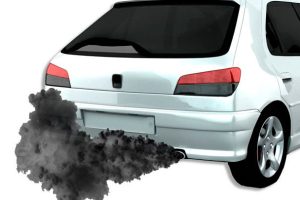 Humo negro al acelerar el coche